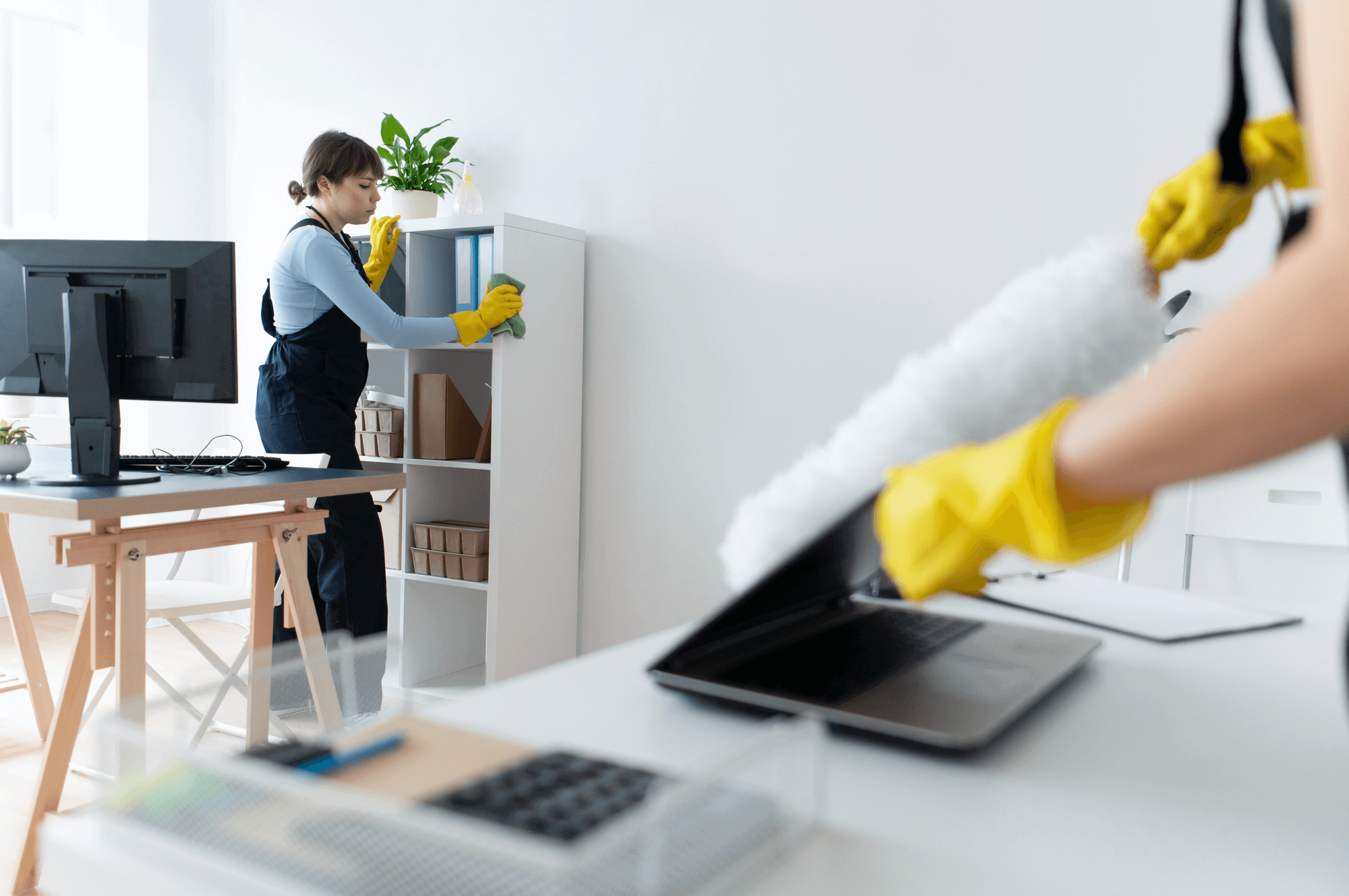 5 Signs to Bring Professional Commercial Cleaners